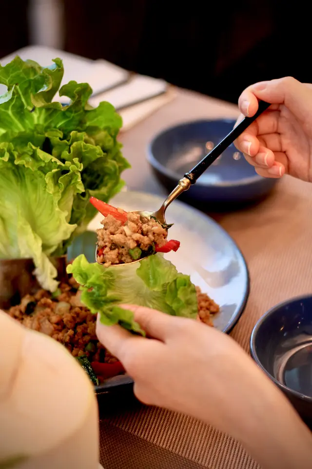 泰式香辣肉碎生菜包