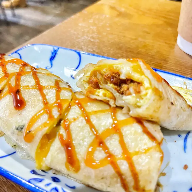 芝士肉鬆蛋捲餅