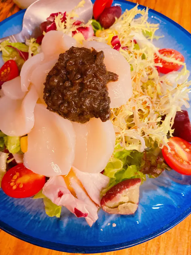 黑松露帶子刺身沙律配柚子醬