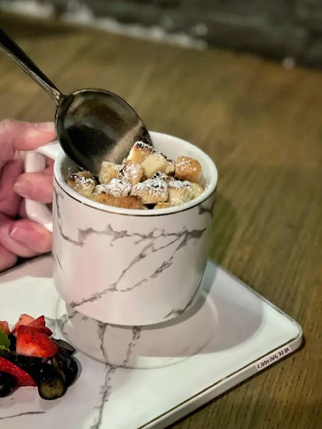 蘋果金寶配雲呢拿雪糕