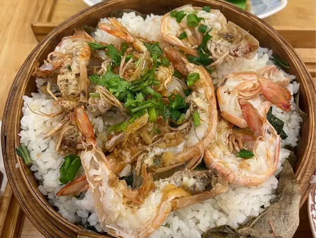 蒜香開邊蝦蒸飯