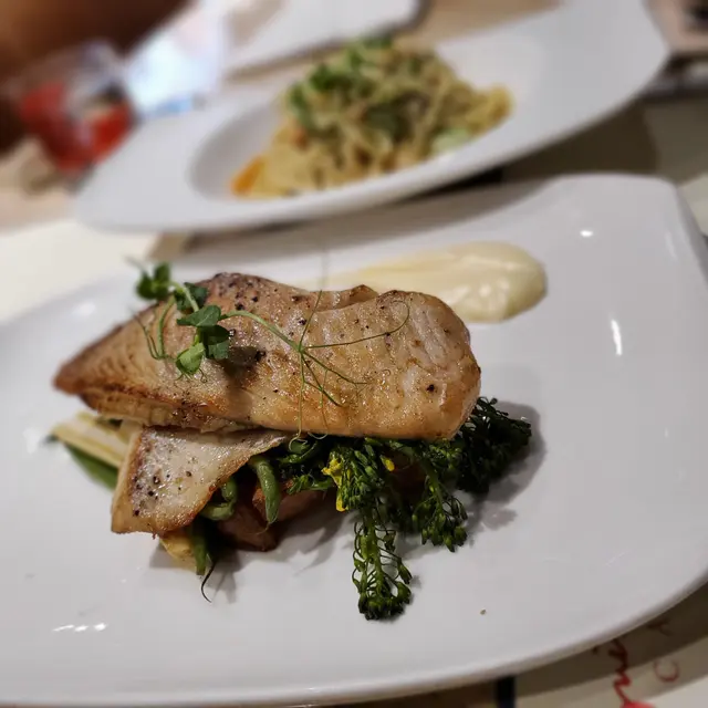 Panfried Snapper with Lemon Butter Sauce