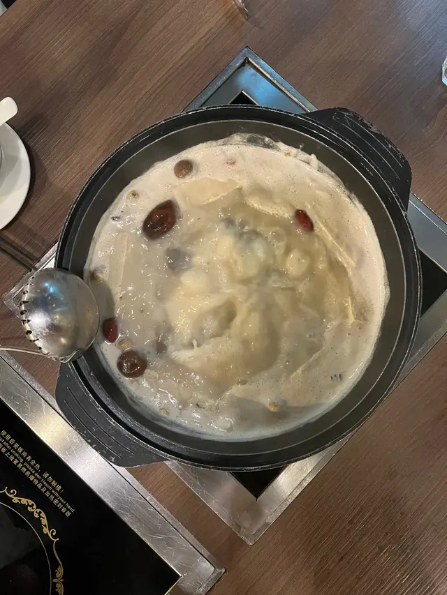 蜂巢豆腐白湯鍋