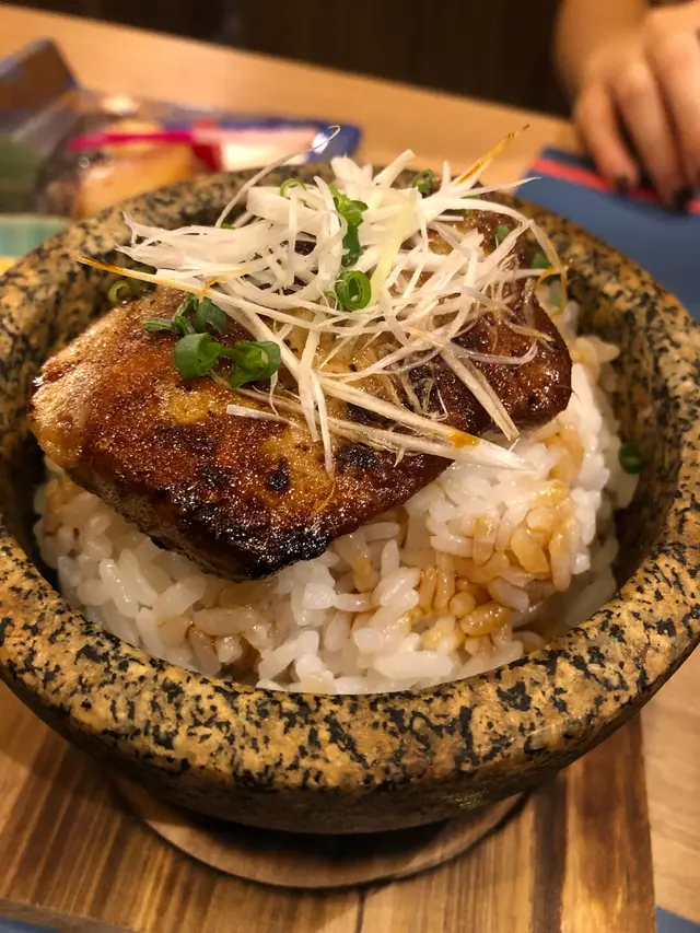 普通飯，但鵝肝都好食嘅，食之前有啲醬料淋落去不過醬料就冇味🥹