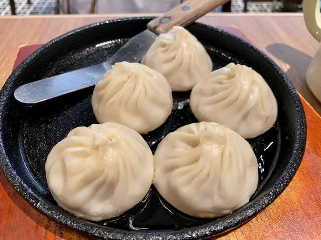 煎小籠包