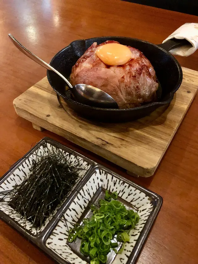 火焰和牛雞蛋拌飯