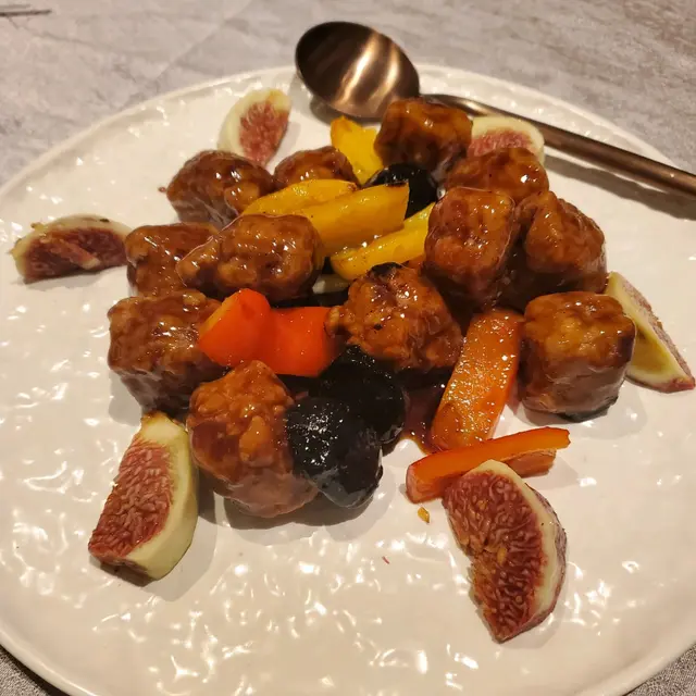 金梅陳醋咕嚕肉
