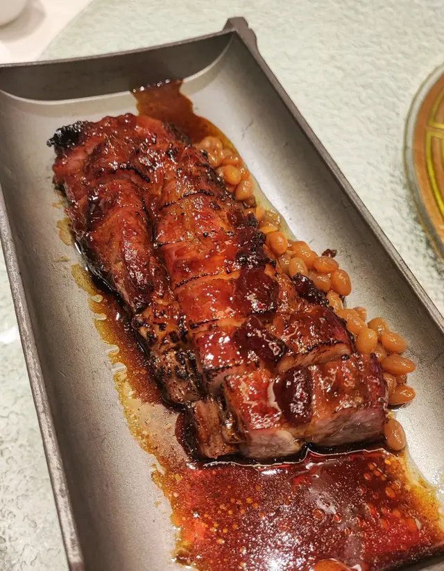 焦糖黑毛豬叉燒