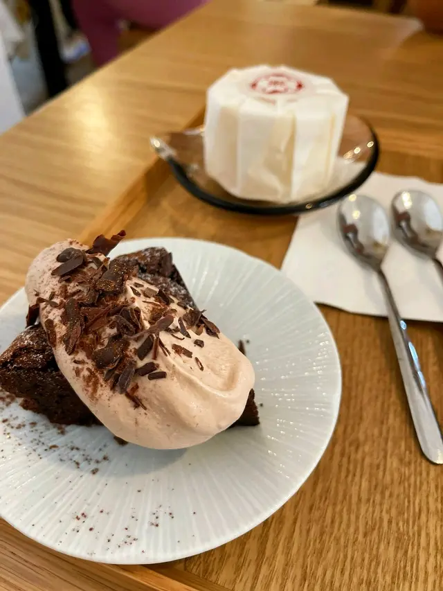 
特濃朱古力蛋糕