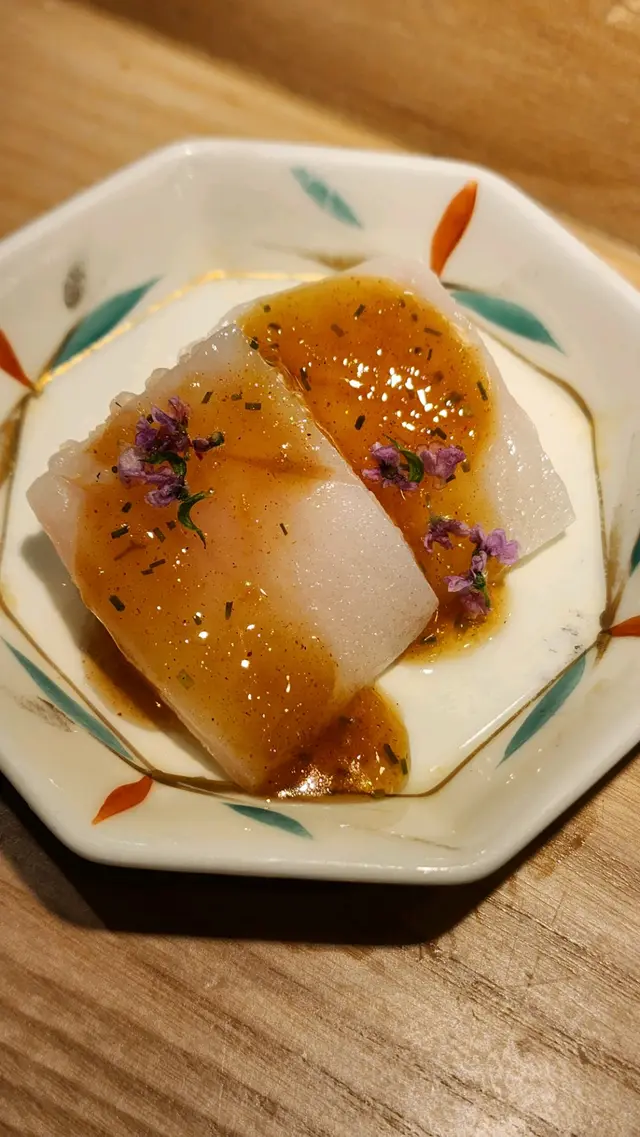 北海道鮫鰈魚魚邊配酸汁啫喱