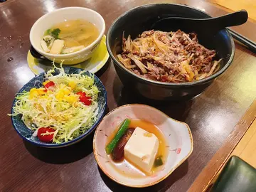 牛肉定食