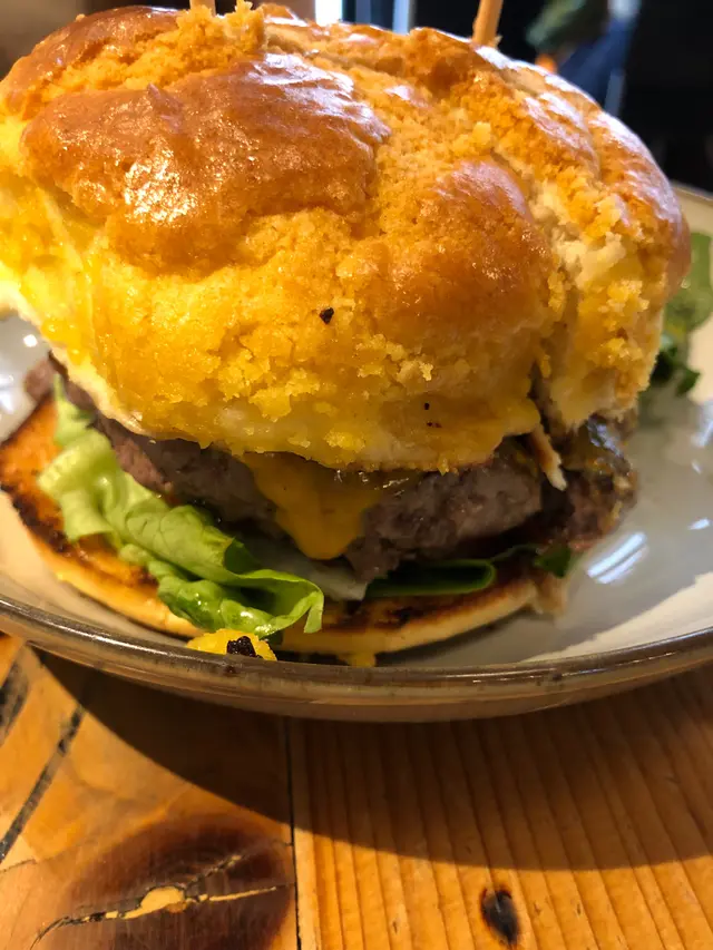 經典手打牛肉漢堡