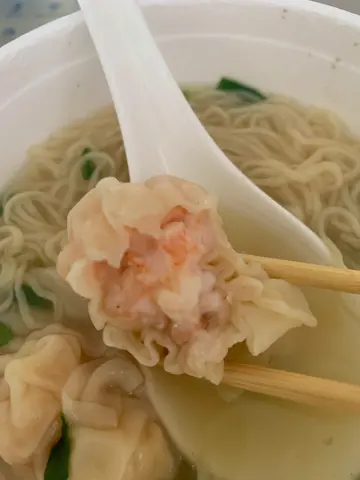 嗱喳雲吞麵