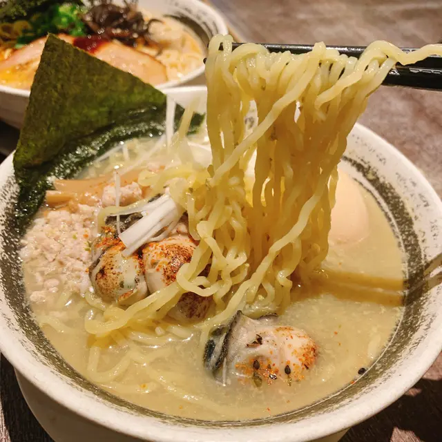極上牡蠣雞清湯拉麵