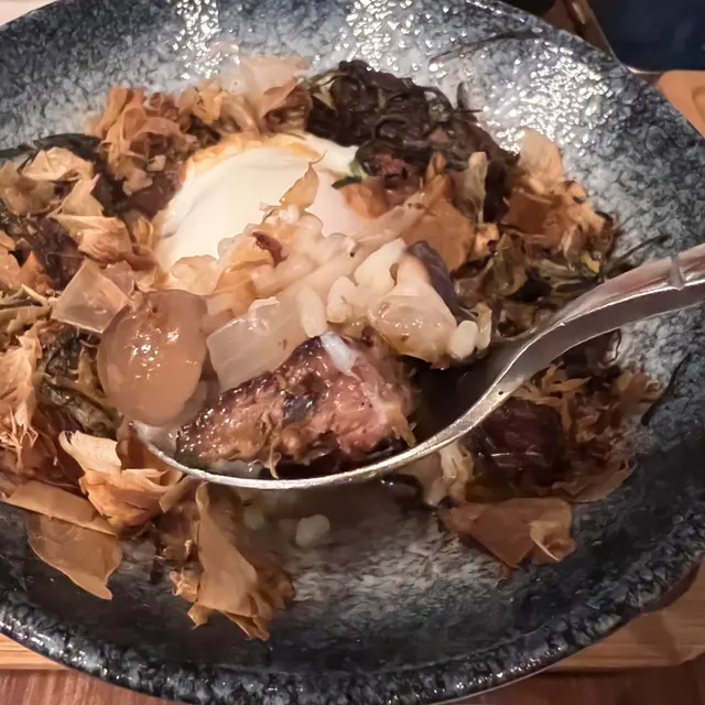 安格斯牛肩胛一口牛溫泉蛋茶漬意大利飯