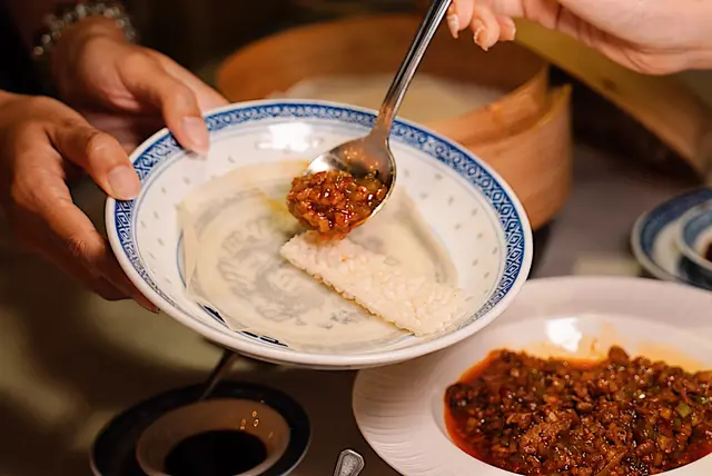 川辣生炒羊肉鬆拌荷葉餅