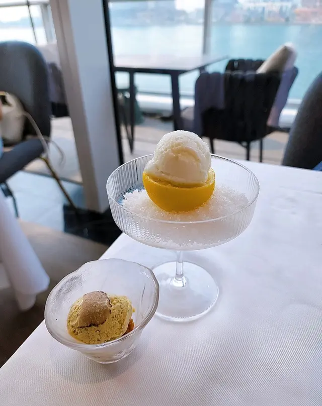 Black Truffle Egg Ice Cream