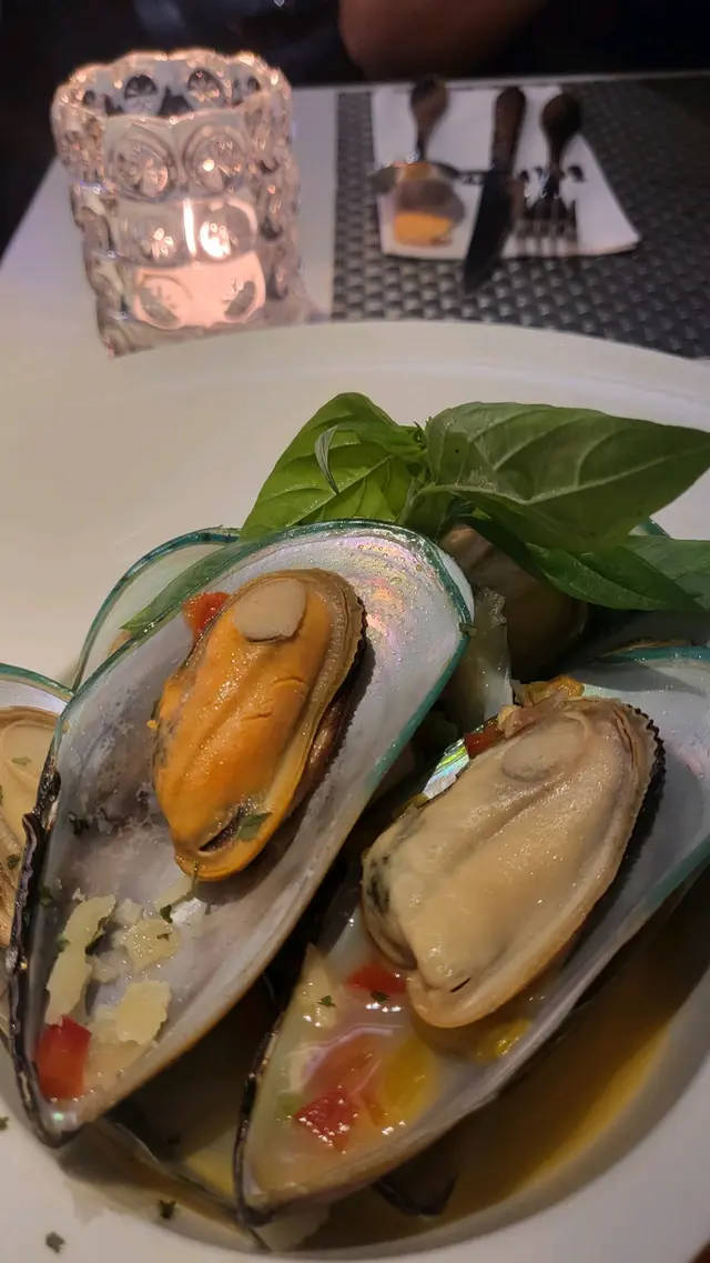 白酒牛油煮青口🦪🦪🦪