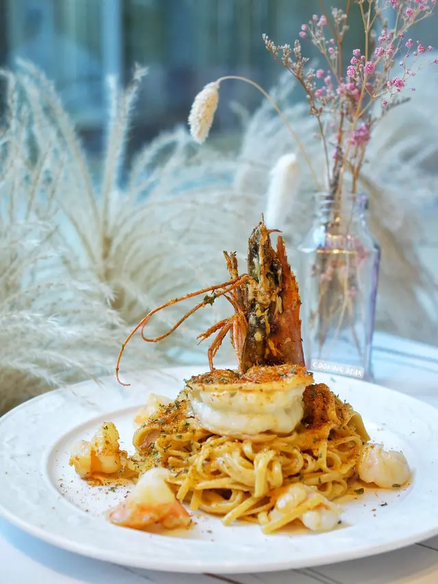 白酒巴馬臣芝士忌廉虎蝦扁意粉