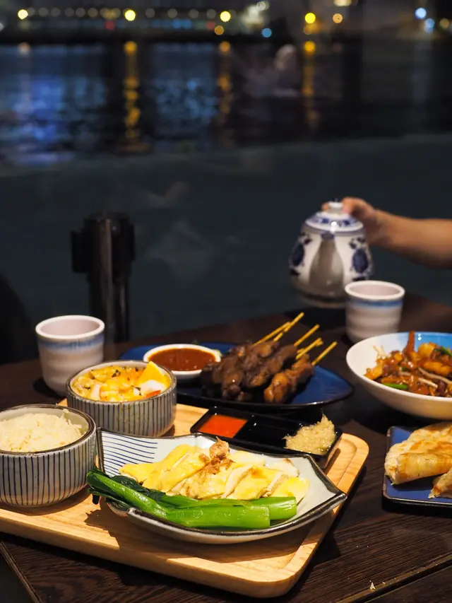 招牌海南雞飯拼海鮮喇沙