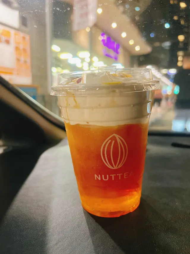 蘋果脆脆楓糖堅果奶蓋茶