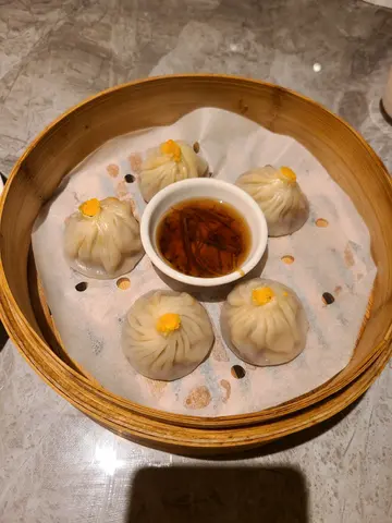 蟹粉小小笼包