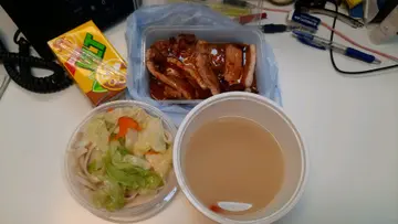 全日套餐-泰式酸辣猪扒刀削面