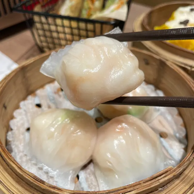 月半彎晶瑩鮮蝦餃