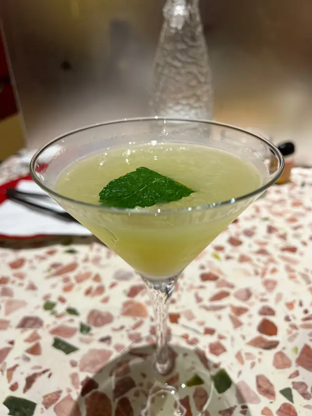 Cocktail- yellow sour