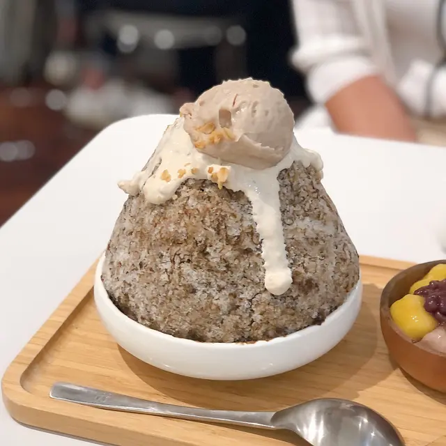 芋泥燕世雪花盛盤