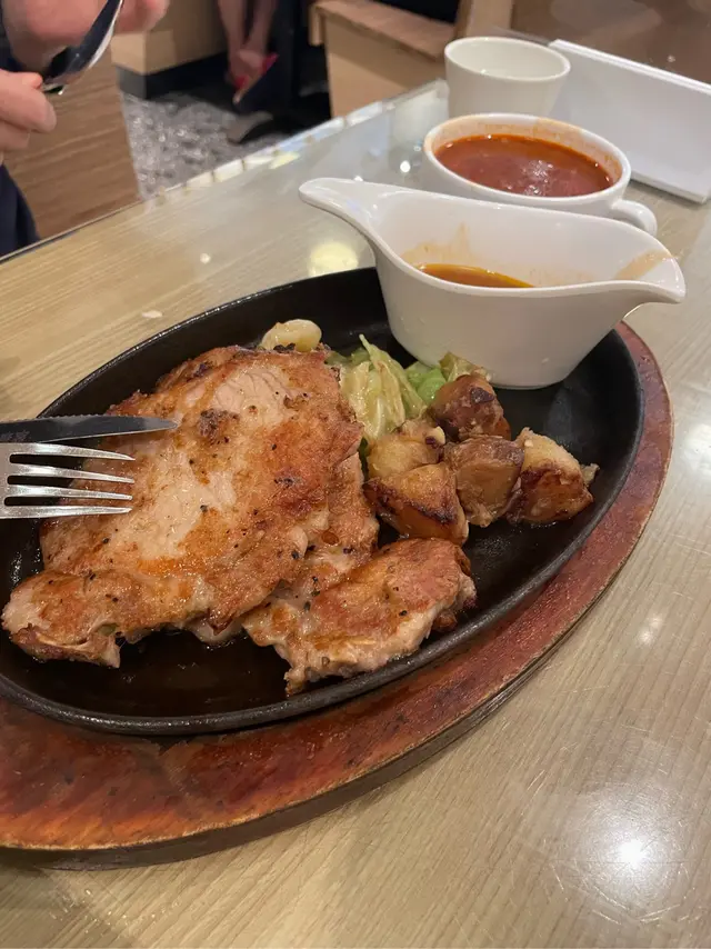 鐵板雜果豬扒(紅酒雜果燒汁)