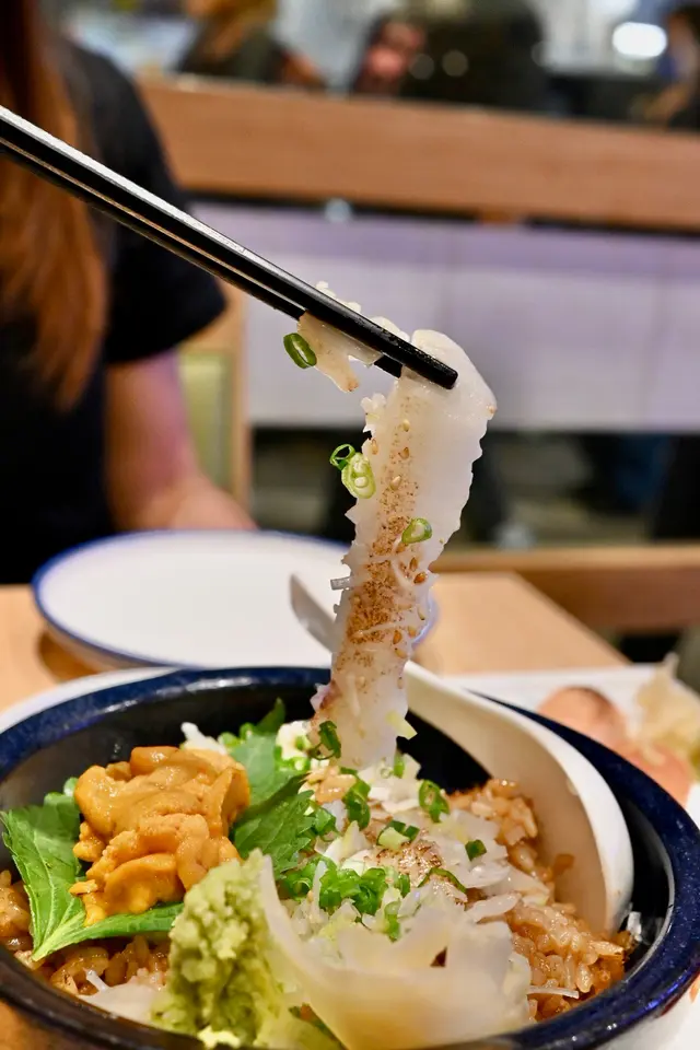 火炙左口魚邊丼