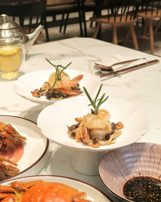 蒜片牛油鳳尾蝦