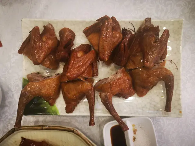 金牌燒乳鴿 