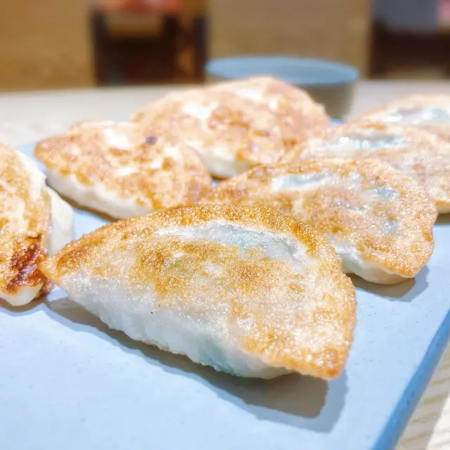 招牌鮮煎餃子