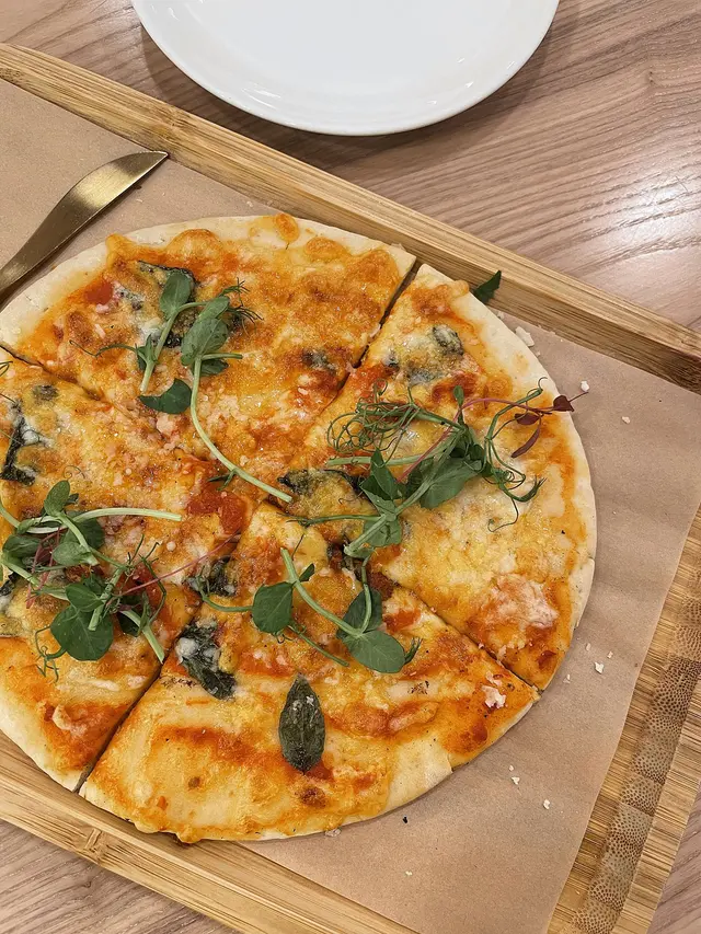 意式風味瑪格麗特烤薄餅