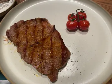 30天干式熟成M3和牛西冷牛扒(午餐$198+$120)