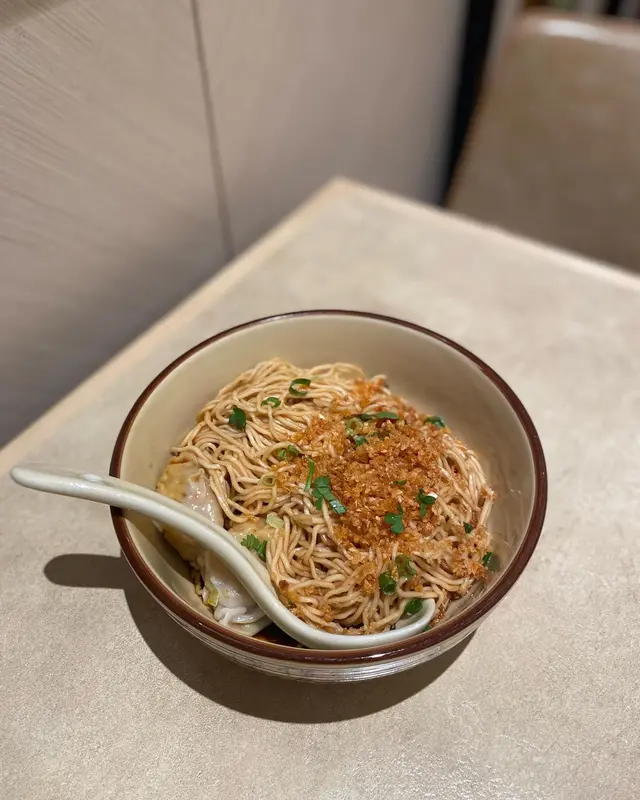 鮮蝦豬肉炒手拌麵
