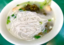 鲜炸猪扒鱼腐面