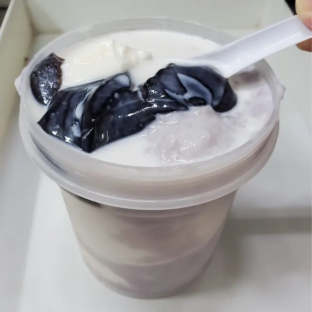 芋泥仙草配牛奶奶凍