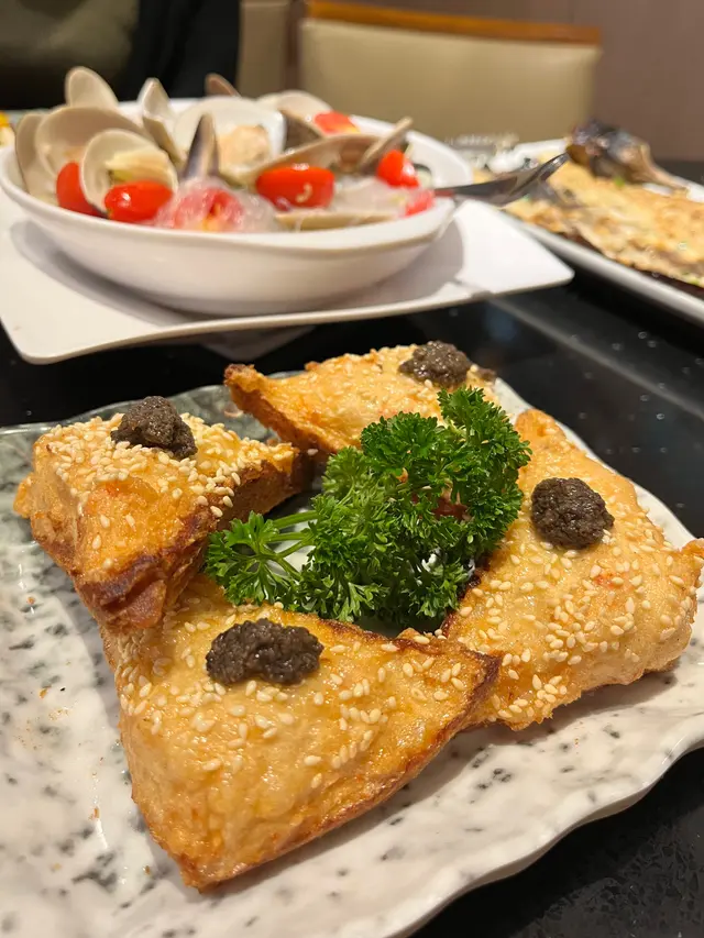 黑松露菌蝦多士