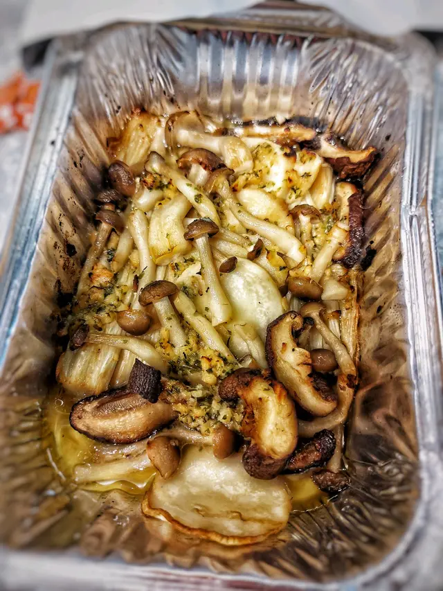 蒜蓉牛油燒雜菌