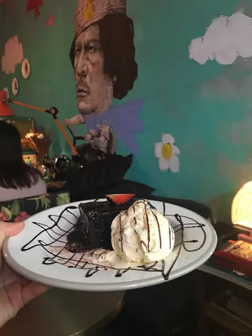 熔岩朱古力蛋糕配雪糕