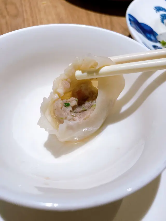 一咬就爆汁出來 有水準 好味 一定要試👍🏻