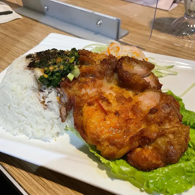 蔥油香茅大雞扒配白飯