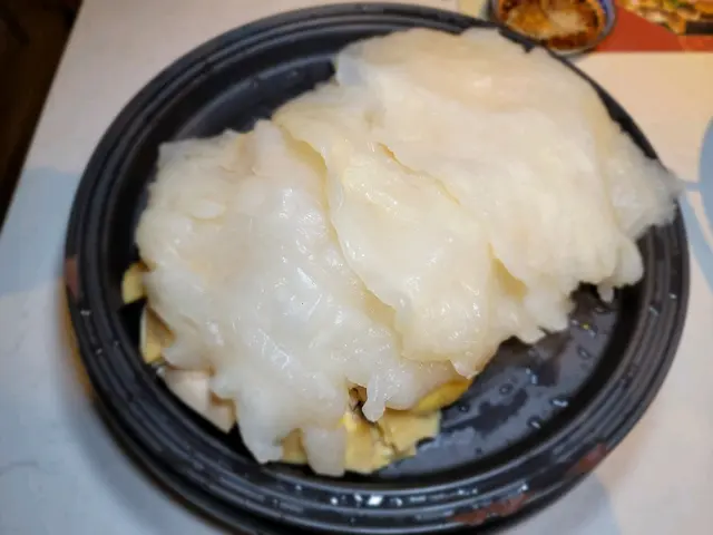 招牌花膠雞湯鍋（雞件花膠）