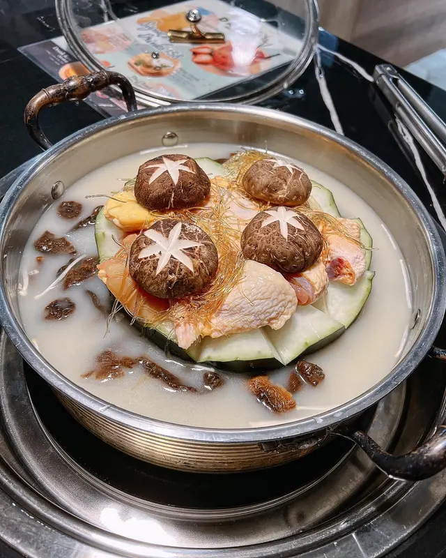 松茸雞翅冬瓜魚鍋