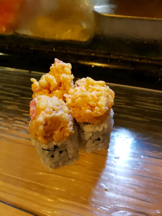 辣舌拿魚腩脆卷