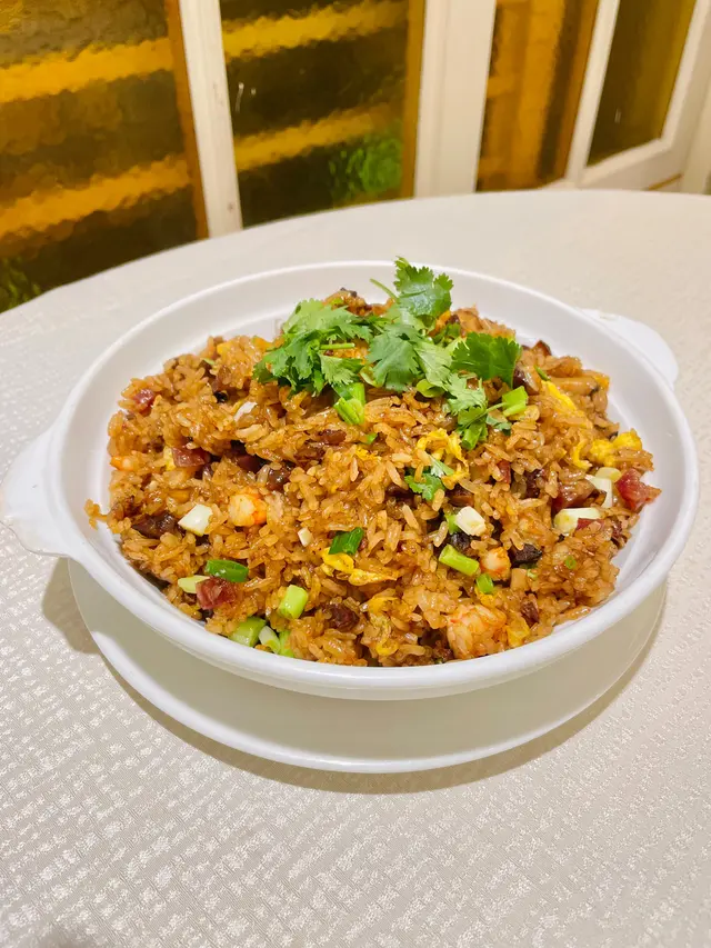 生炒臘味糯米飯 