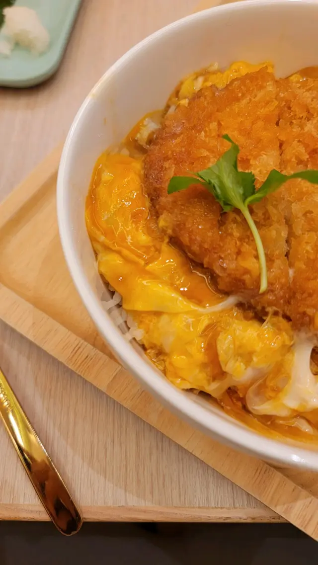 吉列豬滑蛋飯